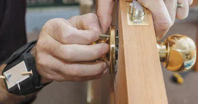 Amber Locksmith Store Bellevue, WA 425-201-8356 Amber Locksmith Store Bellevue, WA 425-201-8356 - Install-new-lock